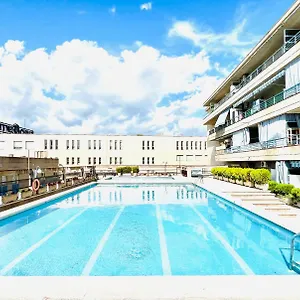  Apartamento Con Balcón Y Piscina España